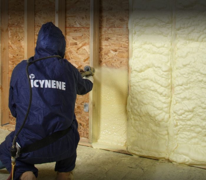 Icynene-Mousse-Isolation-projetee-exemple